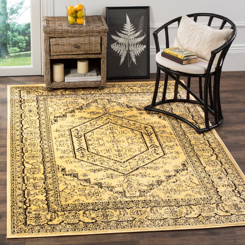 SAFAVIEH Adirondack Sian Rustic Oriental Medallion Rug - 3' x 5' - Gold/Black
