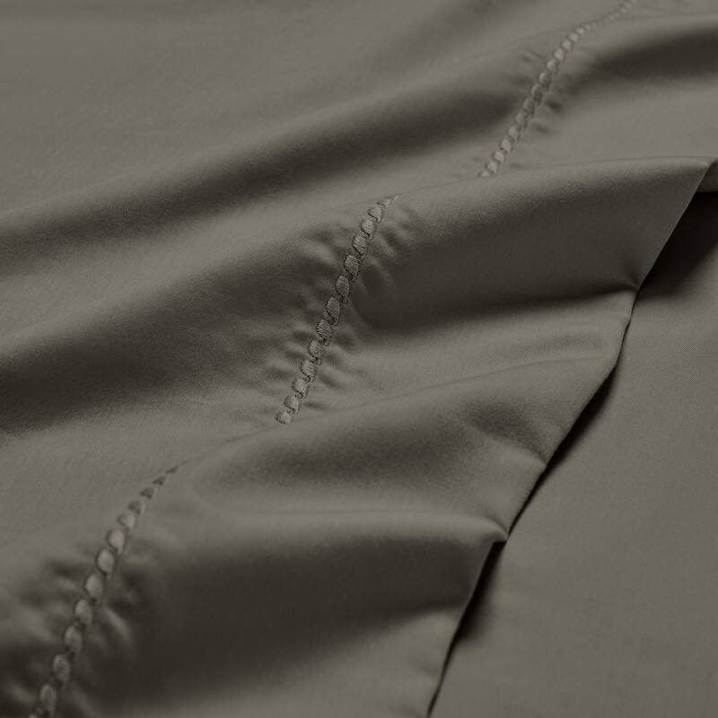 Superior Imperia Cotton Blend Embroidered 600 Thread Count Sheet Set