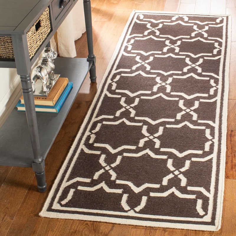 SAFAVIEH Handmade Flatweave Dhurries Everina Modern Moroccan Wool Rug - 2'6" x 10' Runner - Chocolate/Ivory