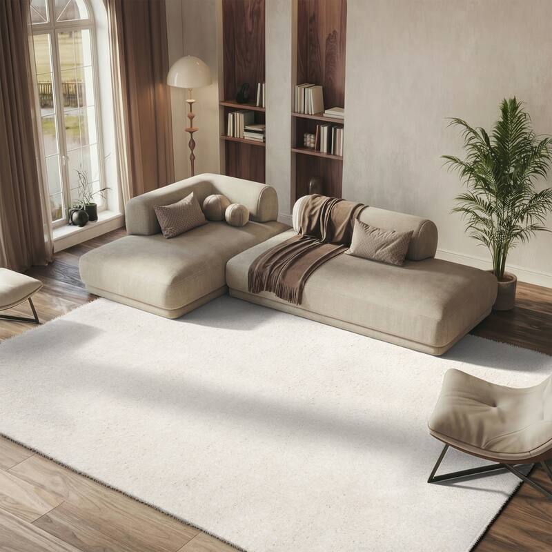 SAFAVIEH Handmade Florence Shag Isamar Solid Polyester Rug