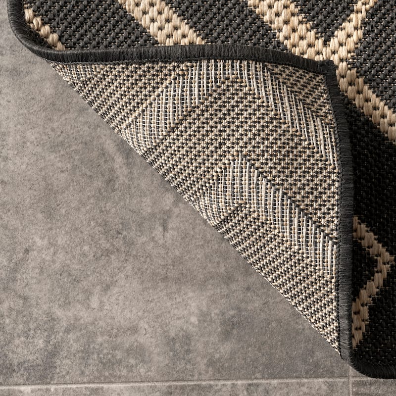 Nuloom Sammi Geometric Trellis Indoor/Outdoor Area Rug