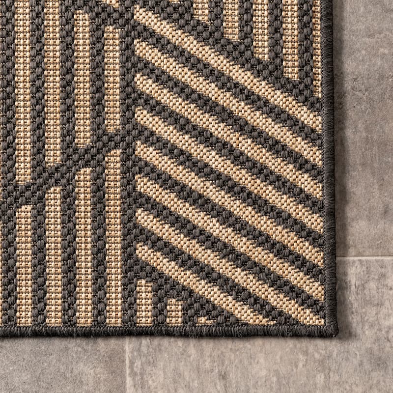 Nuloom Leona Modern Geometric Indoor/Outdoor Area Rug