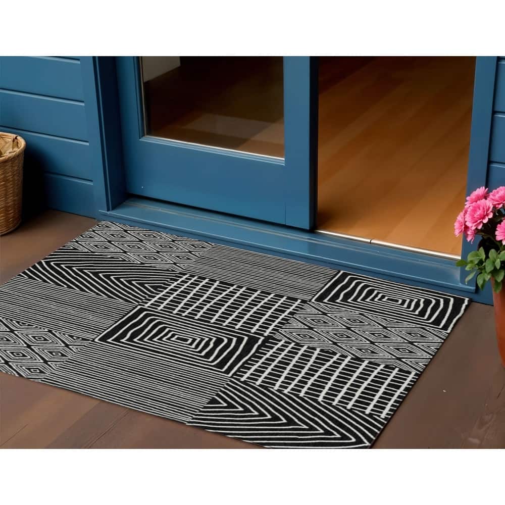 HomeRoots Geometric Transitional Rectangle Outdoor Rug