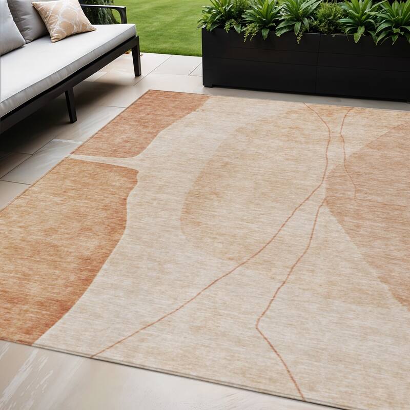 HomeRoots Abstract Transitional Rectangle Outdoor Rug - 5' X 8'