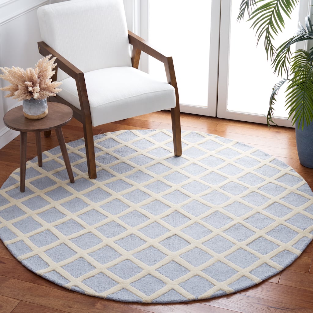 SAFAVIEH, Handmade Cambridge Siire Moroccan Trellis Wool Rug