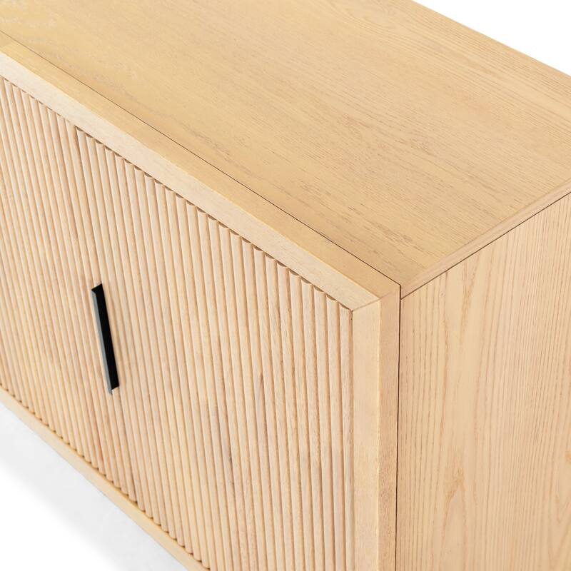 SAFAVIEH Couture Shelbie 3-Door Reeded Sideboard - 60"W x 18"D x 32"H