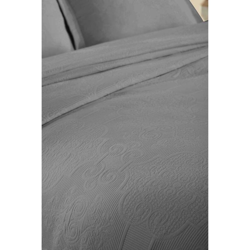Superior Florin Jacquard Scrolling Medallion Cotton Bedspread Set