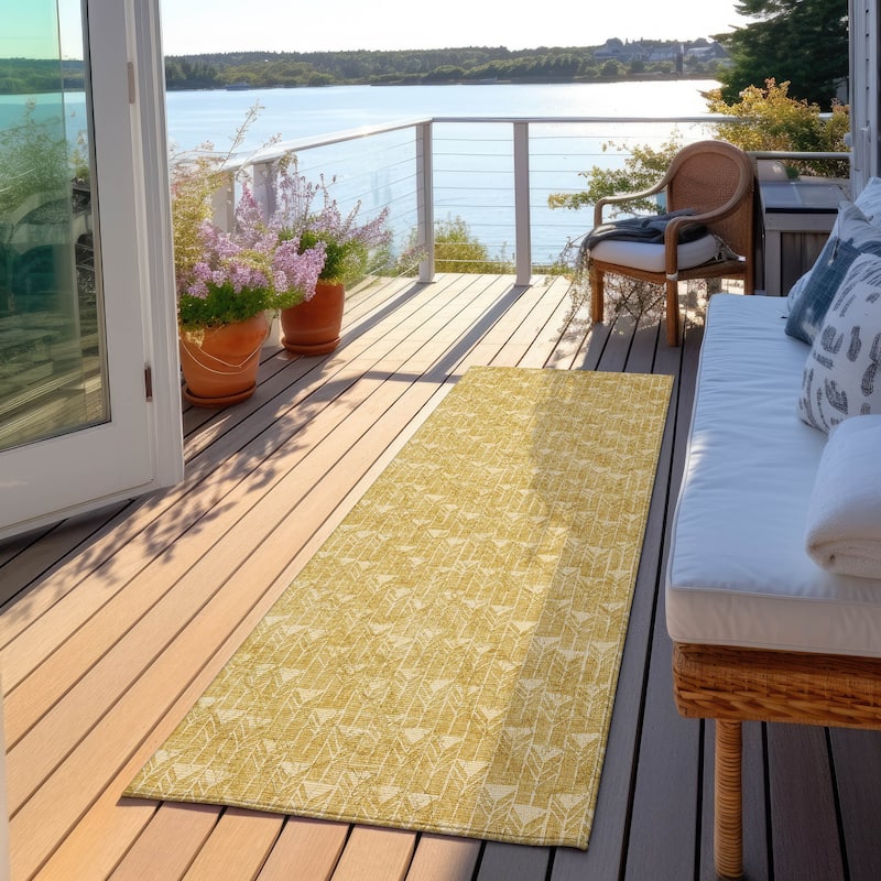 Machine Washable Indoor/ Outdoor Arrows Chantille Rug