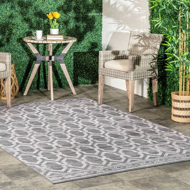 Nuloom Fae Geometric Machine Washable Indoor/Outdoor Area Rug