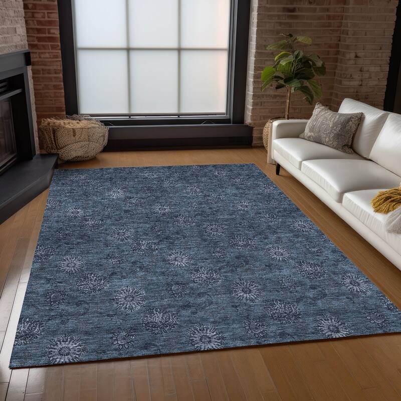Machine Washable Indoor/ Outdoor Chantille Floral Burst Rug