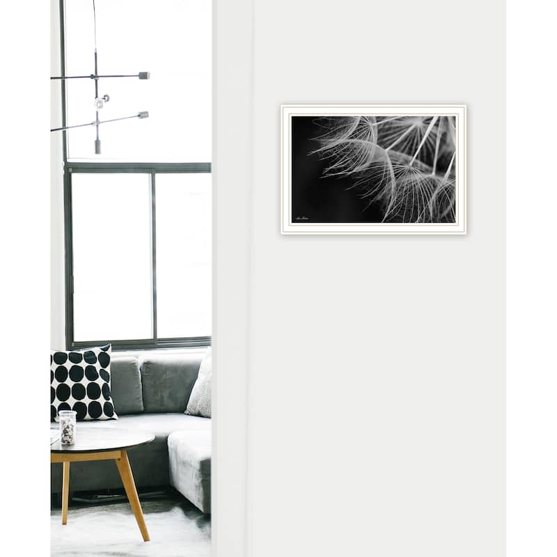TrendyDecor4U Contemporary "Delicate Beauty" Framed Print Wall Art