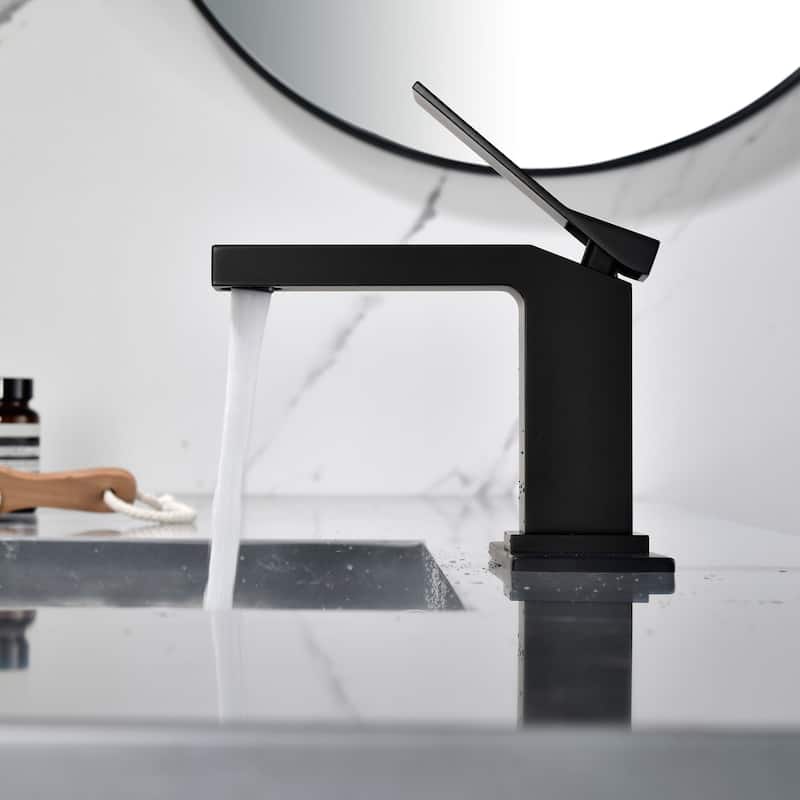 Single Handle Bathroom Faucet with Pop-up Drain 1 Hole Brass Modern Bathroom Sink Basin Faucets