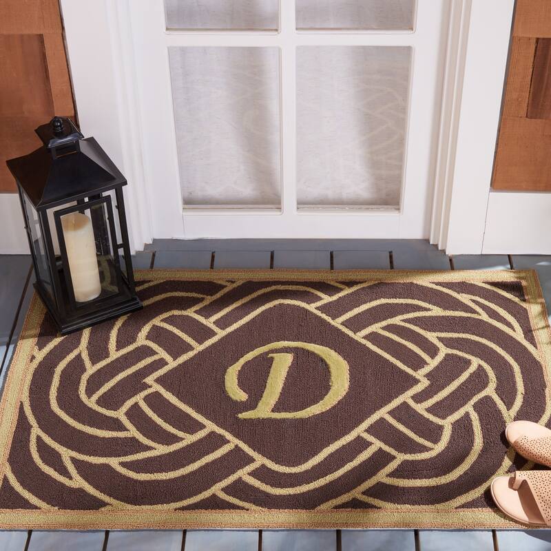 SAFAVIEH Hand-hooked Monogram M Chocolate Rug - 2'6" x 4' - D - Chocolate - Rectangle