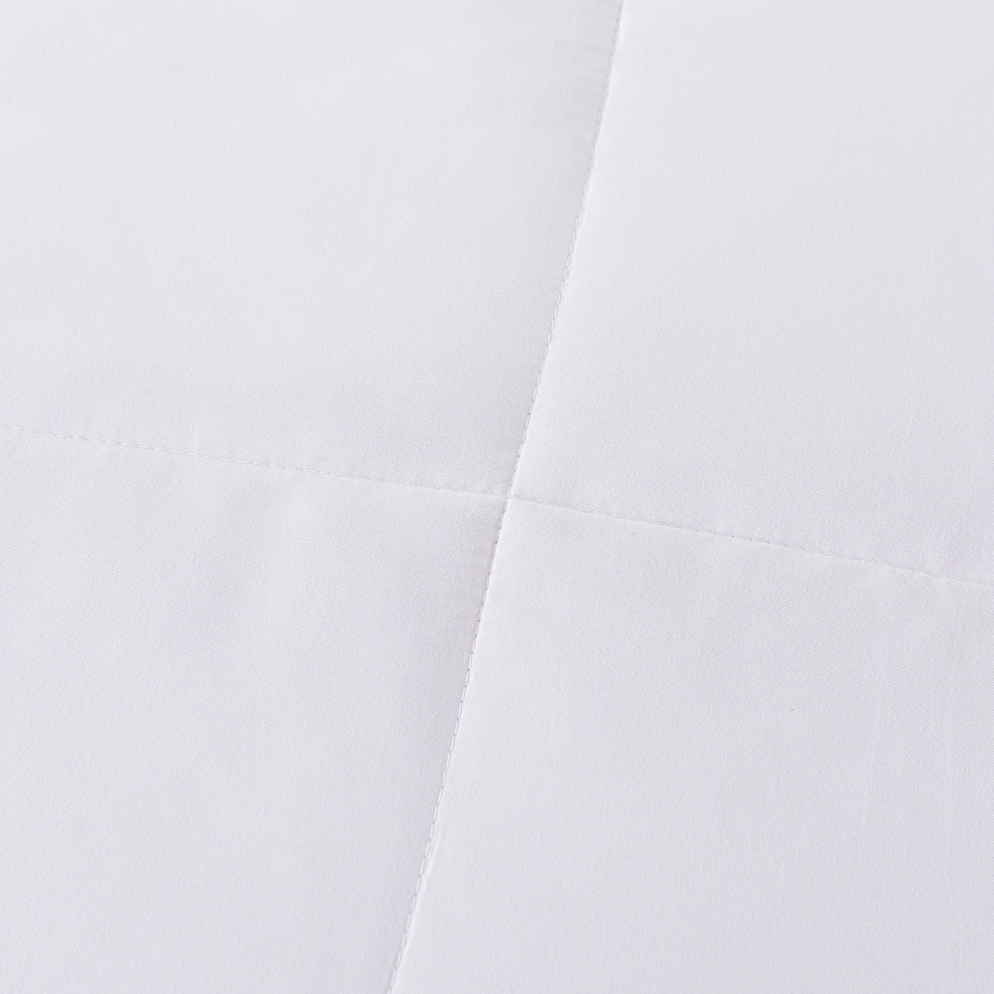 Soft Hypoallergenic Down Alternative Blanket with Frame  -image