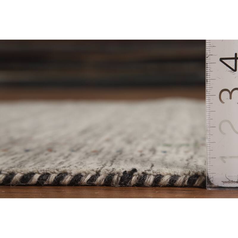 Hand Knotted Oriental 100% Wool Carpet Tribal Animal Pictorial Beige & Ivories Gabbeh Area Rug - 5' 10'' X 4' 1''