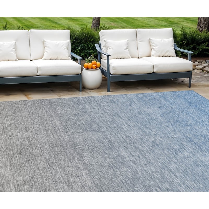 HomeRoots Ombre Transitional Rectangle Outdoor Rug - 8' X 10'