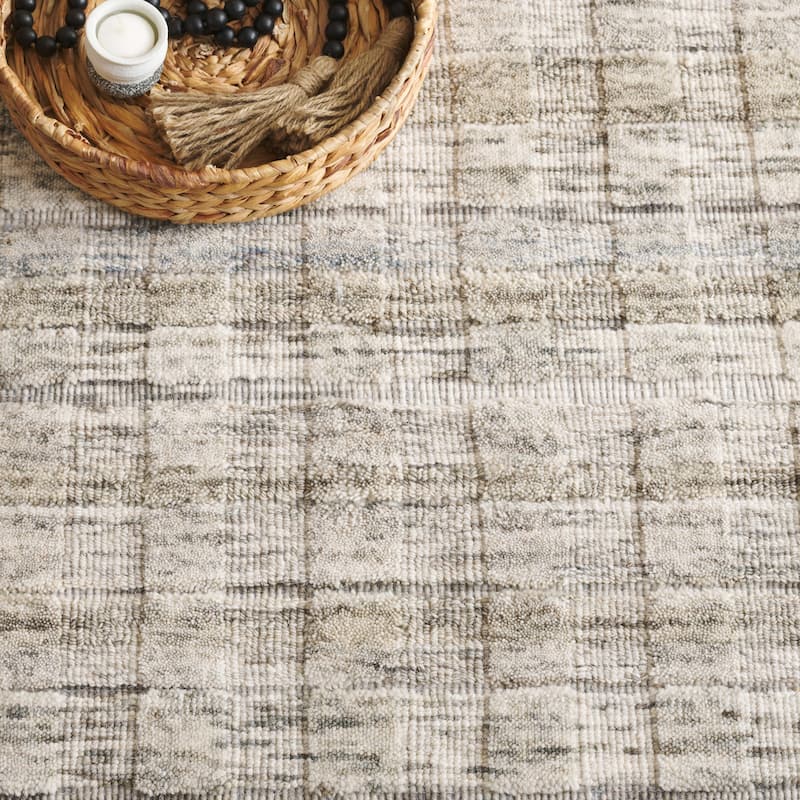 SAFAVIEH Hand-Loomed Jeni Aimi Modern & Contemporary Viscose Rug