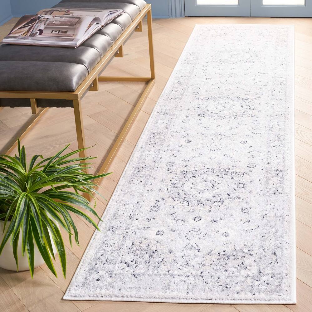 SAFAVIEH Layla Gulen Shabby Chic Farmhouse Rug