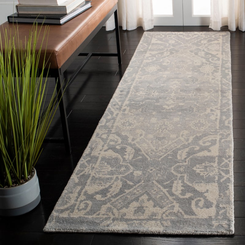 SAFAVIEH Handmade Restoration Vintage Boho Filareta Wool Rug - 2'3" x 8' Runner - Charcoal/Ivory