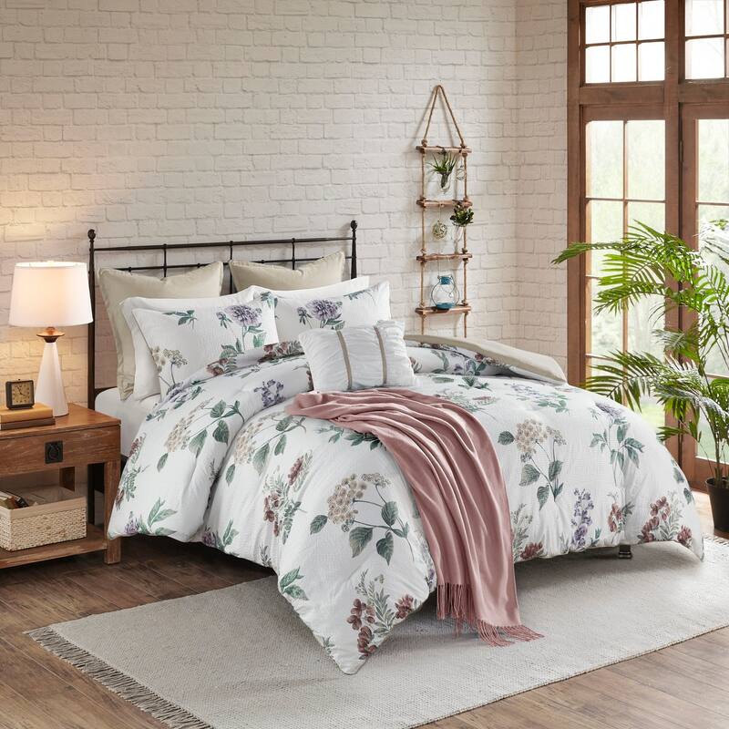 GDF Studio - Zennia 7 Piece Printed Seersucker Comforter Set with Throw Blanket