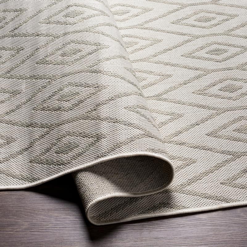 Artistic Weavers Barb Indoor/ Outdoor Diamond Trellis Area Rug