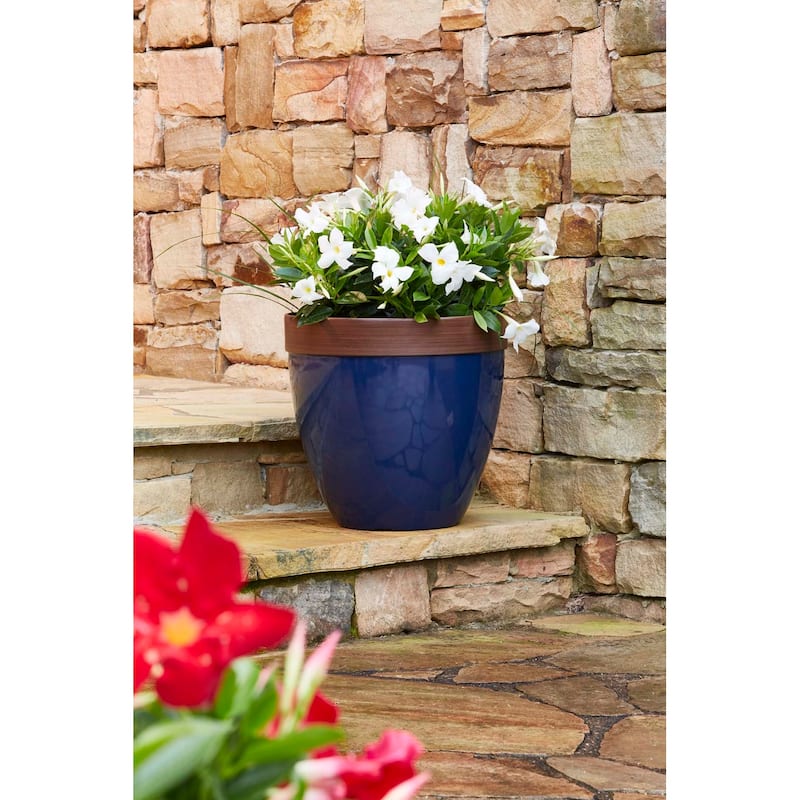 Southern Patio Hornsby Resin Planter
