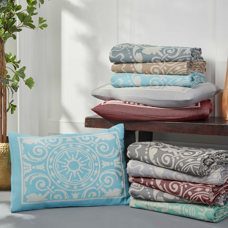 Oversized Cotton Blend Jacquard Medallion Bedspread Set Quilt All-Season Coverlet with Matching Pillow Shams