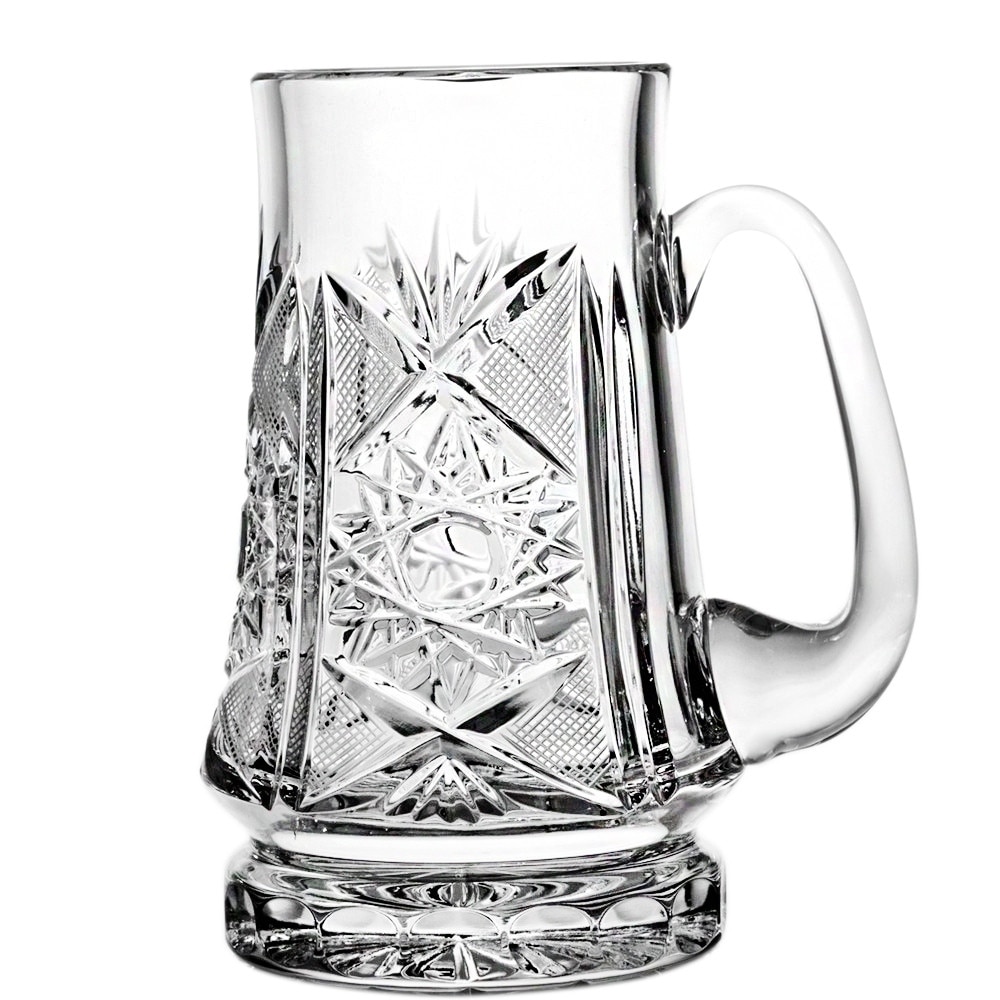 https://ak1.ostkcdn.com/images/products/is/images/direct/680f29dad9da6c11b5bee0c0cfd276a03b957973/Neman-Glassworks-Crystal-Cut-High-End-Beer-Glass.jpg