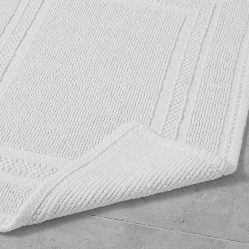 Jean Pierre Cotton Stonewash Racetrack 21 x 34 in. Bath Rug