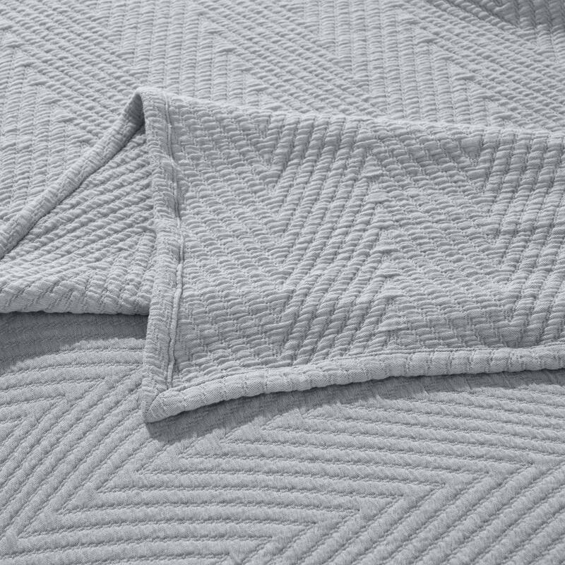 Superior Aswan Cotton Medium Weight Chevron Woven Coverlet