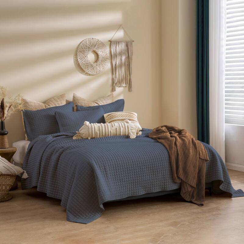 Wonderful Waffle Quilt Set 3 Piece Solid Bedding Set
