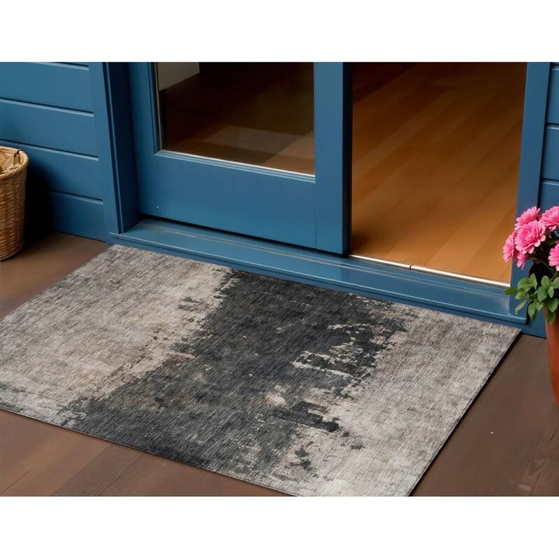 HomeRoots Abstract Transitional Rectangle Outdoor Rug - 3' x 5'