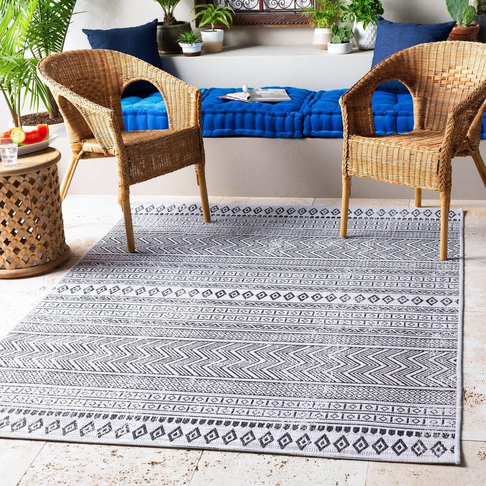 Livabliss Eagean Moroccan Indoor/Outdoor Area Rug
