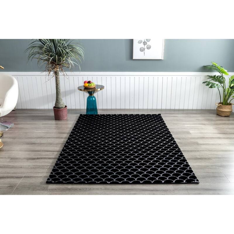 Chryso Collection Faux Fur Rug with Foil