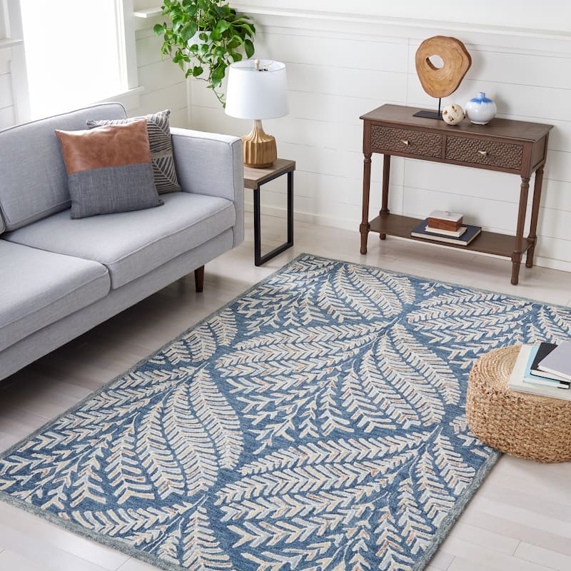 SAFAVIEH Handmade Capri Ilianka Wool Rug - 8' x 10' - Grey/Ivory