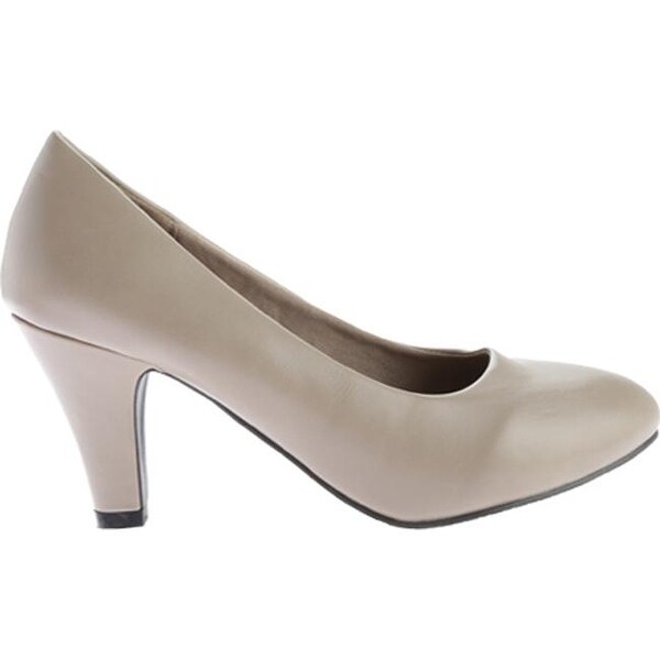 womens taupe pumps