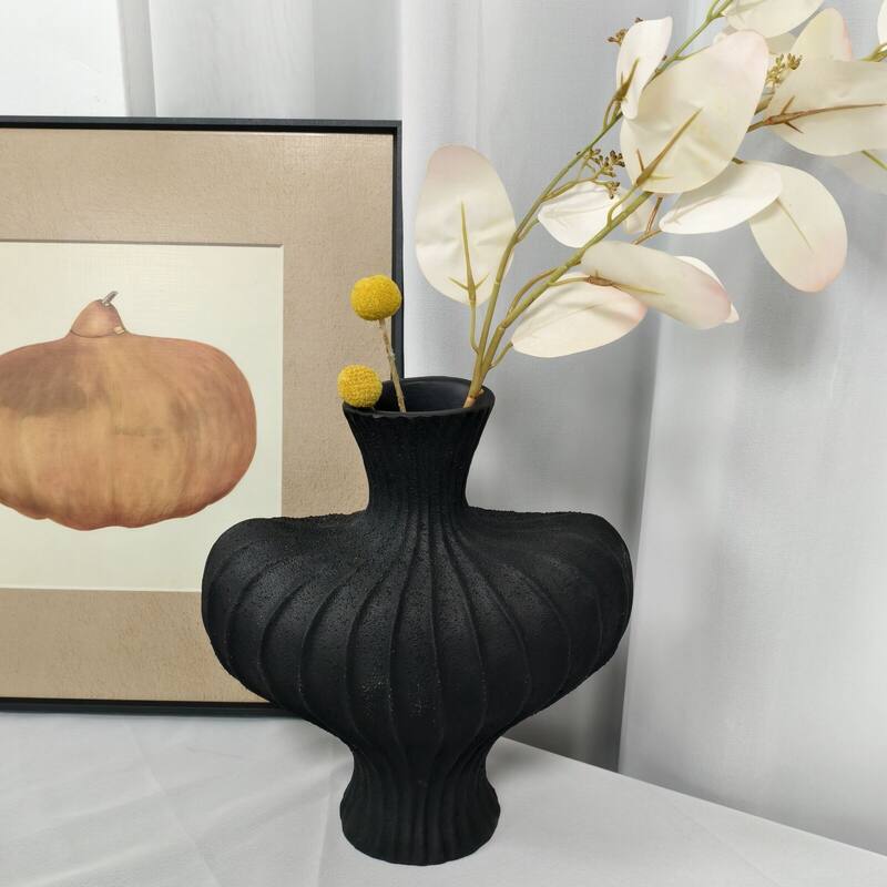 Minimalist Resin Modern Vase with Stripe Texture - Black