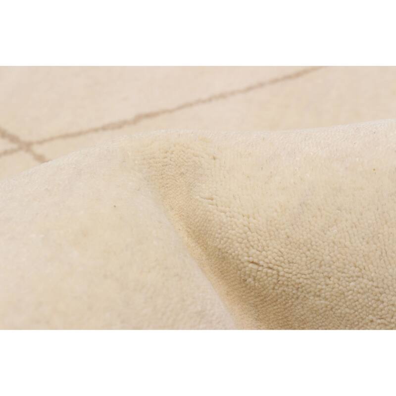 Kashkuli Gabbeh Cream Rug 6'7" x 9'10" - 6'7 x 9'10