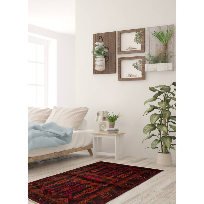 Teimani Black, Red Rug 3'10" x 7'5" - 3'10 x 7'5