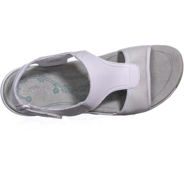 white flat comfort sandals