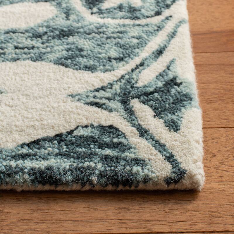 SAFAVIEH Handmade Chatham Dajana Modern Wool Rug