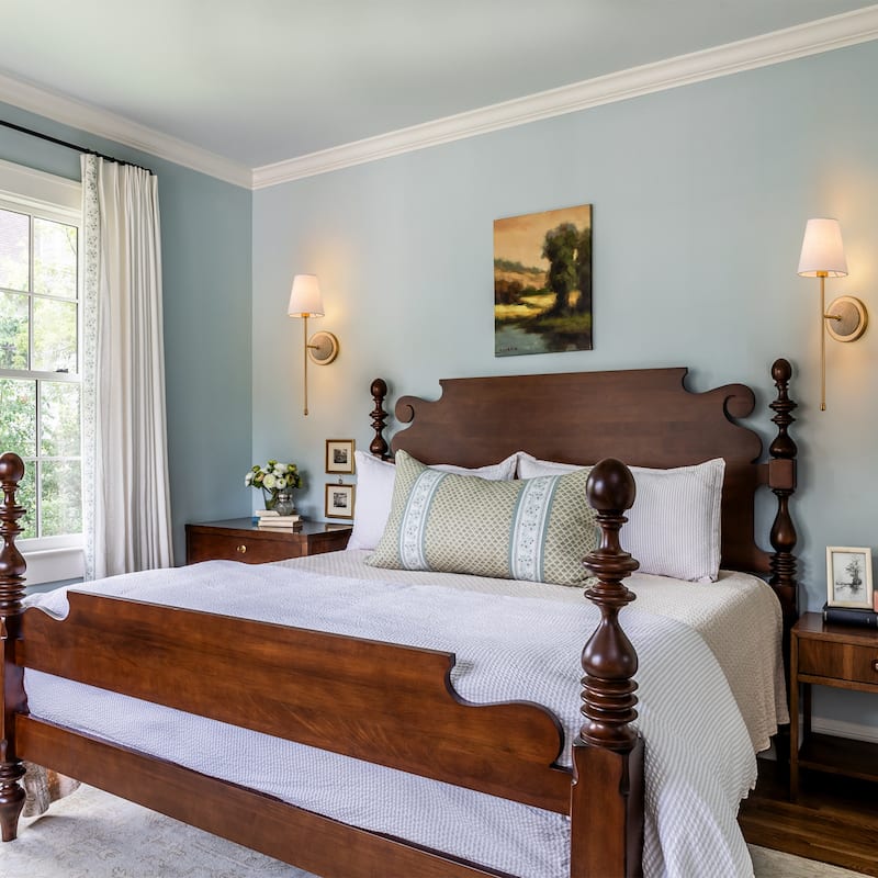 1-Light Gold Wall Sconce with White Fabric Shade - H20" x W5.1" x D7.9"