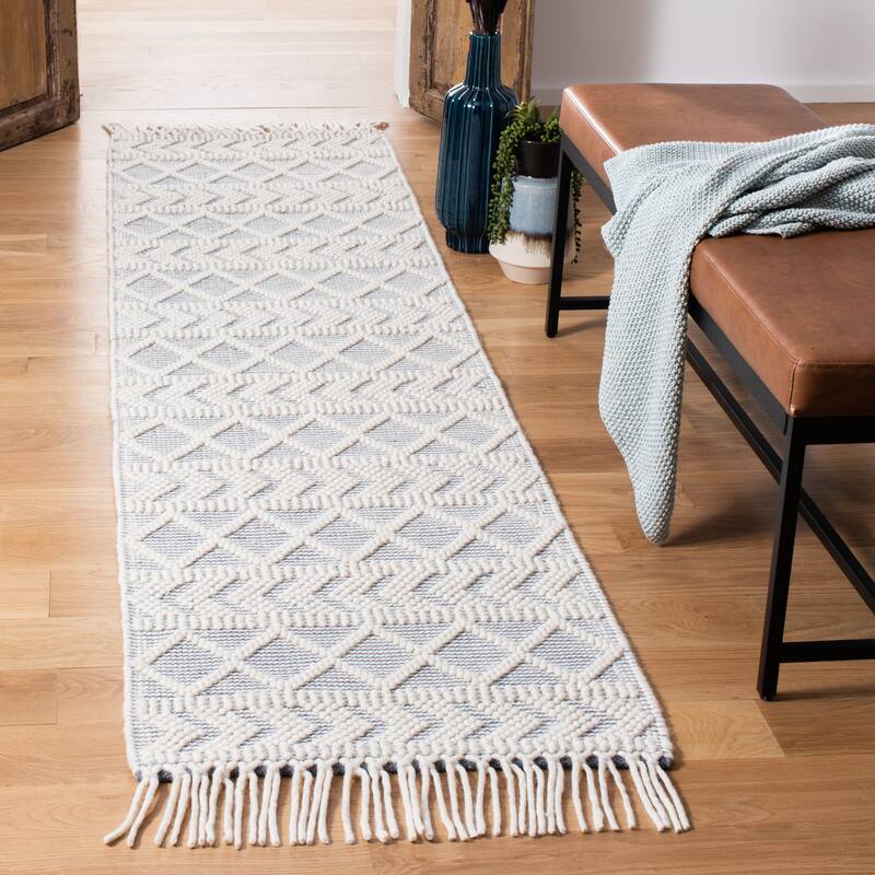 SAFAVIEH Handmade Natura Carmelia Wool Rug