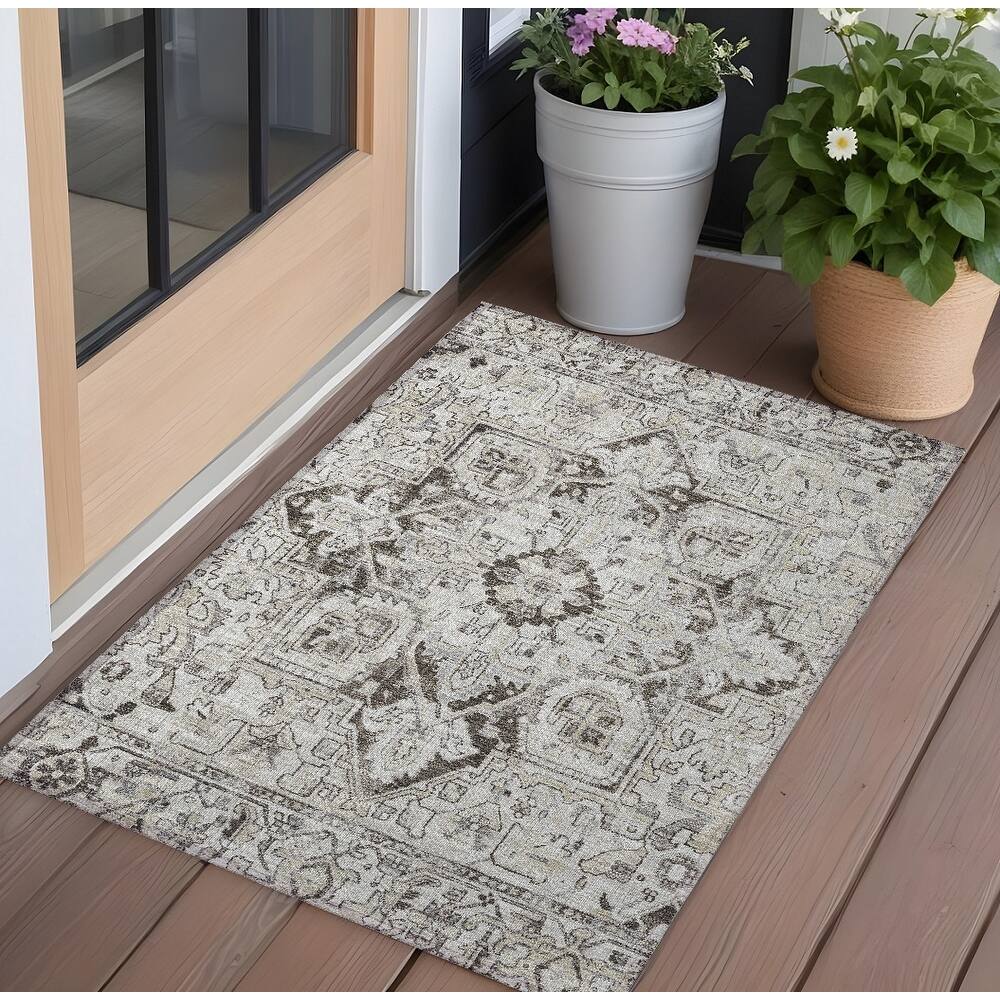 Lavo Oriental Weather Resistant Heritage-Inspired Outdoor Rug