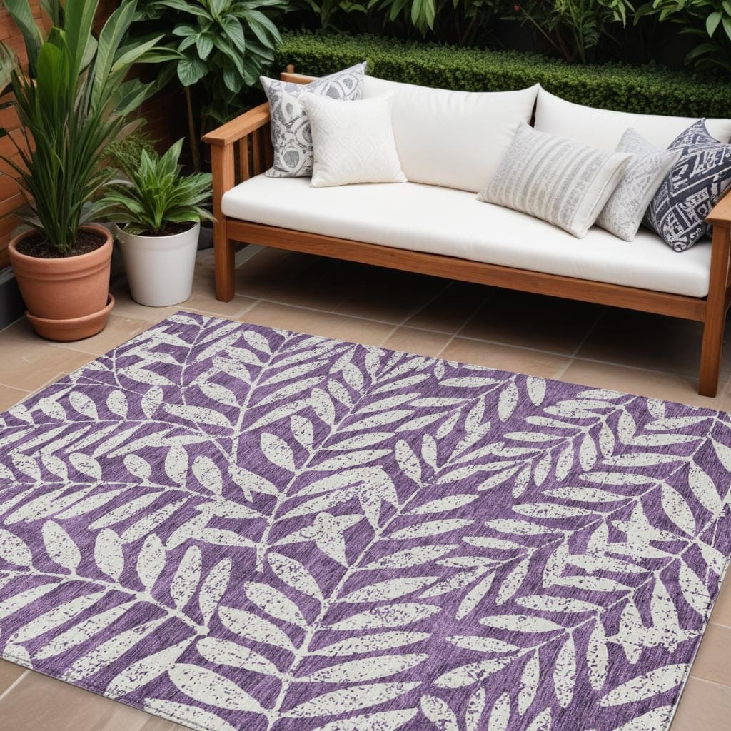 HomeRoots Floral Transitional Rectangle Outdoor Rug