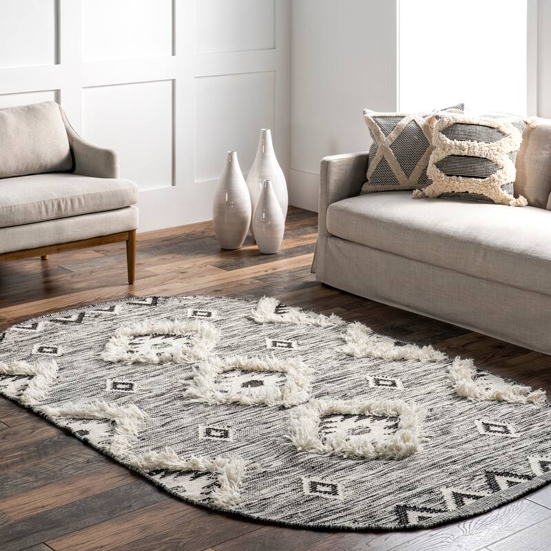 Nuloom Savannah Moroccan Tasseled Wool Area Rug