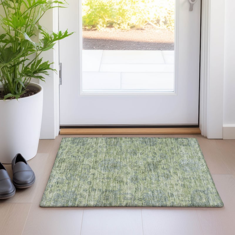 Machine Washable Indoor/ Outdoor Vintage Traditional Chantille Rug - Aloe - 1'8" x 2'6"