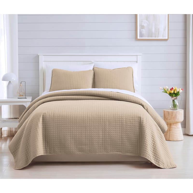 Oversized Solid 3-piece Quilt Set by Southshore Fine Linens - Soft Sand - Full - Queen