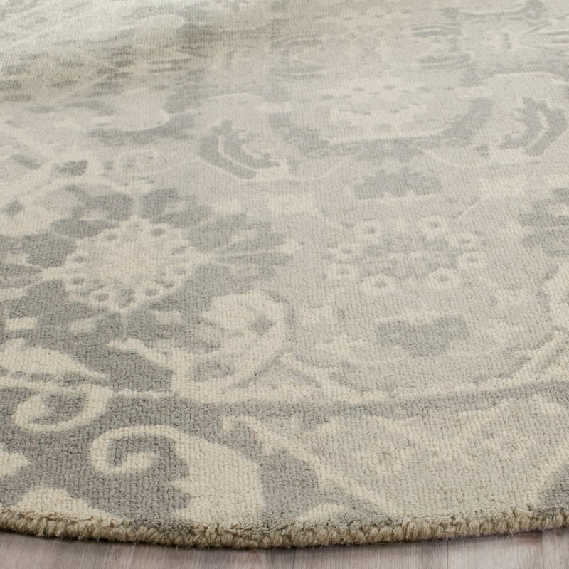 SAFAVIEH Handmade Restoration Vintage Boho Filareta Wool Rug