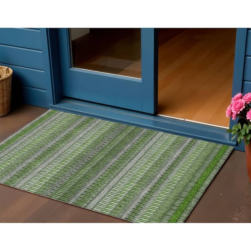 HomeRoots Striped Transitional Rectangle Outdoor Rug - 3' x 5'